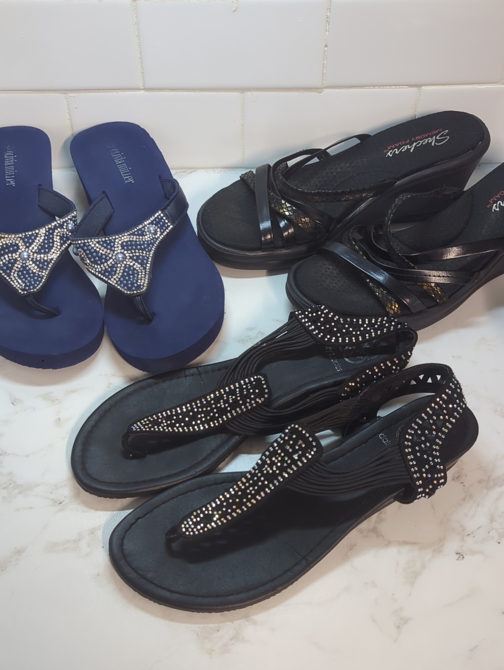 3 PAIRS WOMENS SANDALS